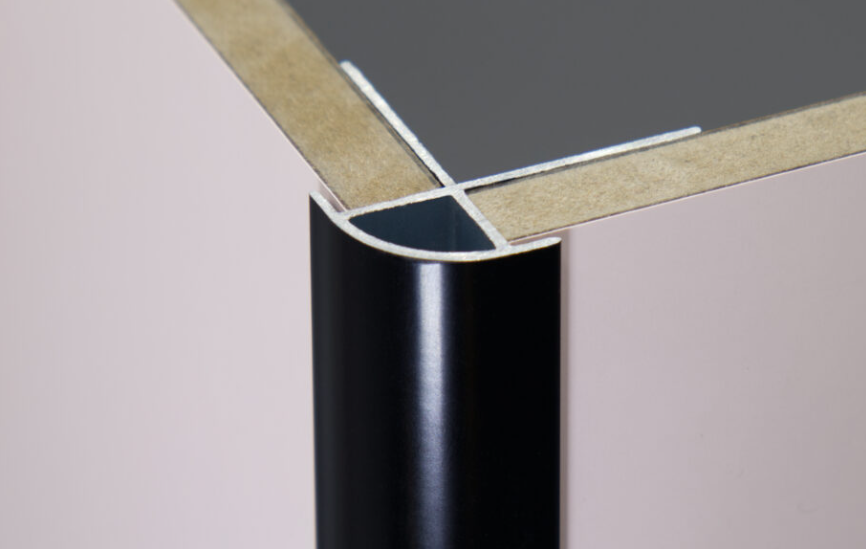 Selkie Black External Corner Trim