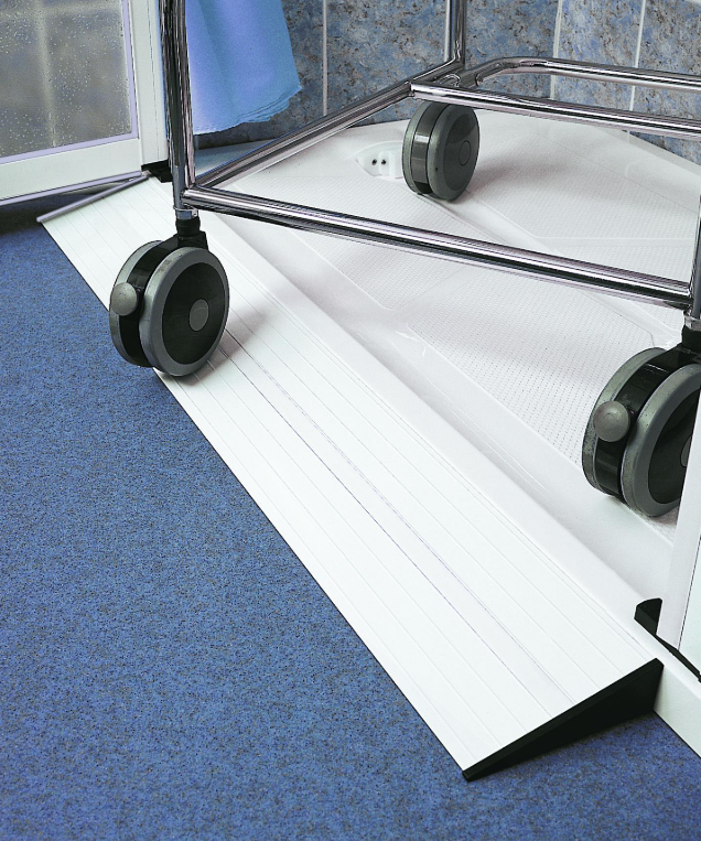 AKW 40mm straight aluminium ramp for Braddan shower trays