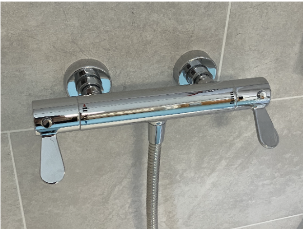 AKW Arka TMV3 Cool Touch Mixer Shower with Standard Accessory Kit (25420)