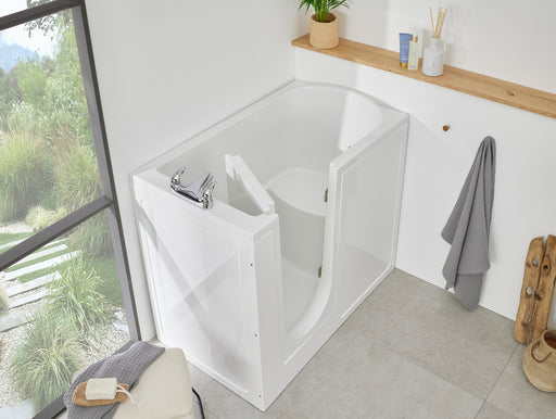 Access Oregon midi walk in bath with seat and door open detail