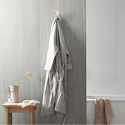 Wall&Water Federa Brushed full wet wall panel in a contemporary bathroom