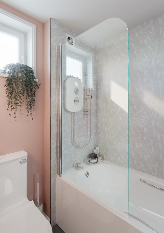 AKW Fixed Curved Top Bath Shower Screen 300mm (30804)
