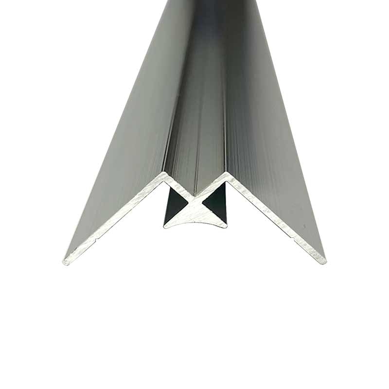 Nuance Fusion bright silver internal corner trim
