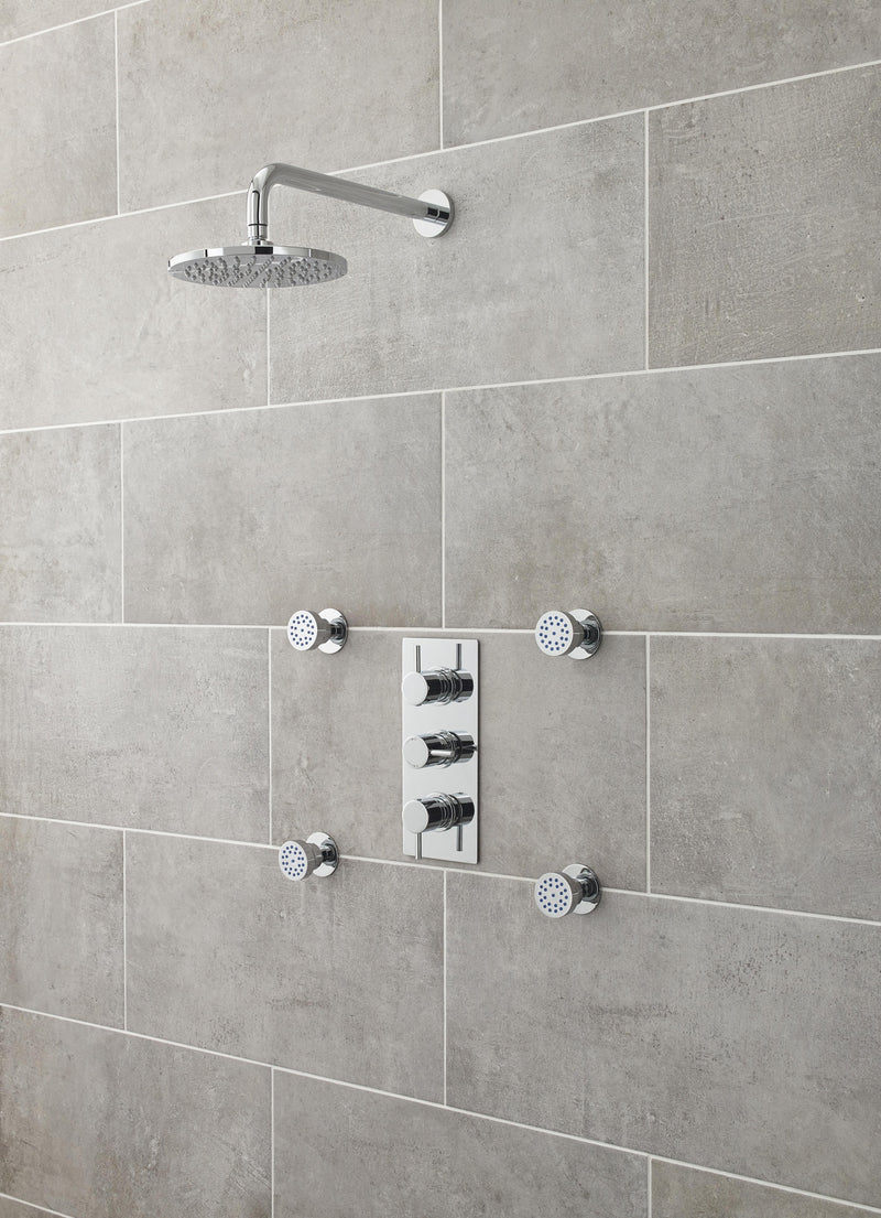 Nuie Chrome Round Body Jet lifestyle image
