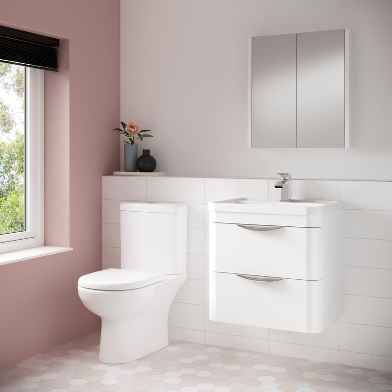 Nuie Lawton close coupled toilet in a contemporary bathroom