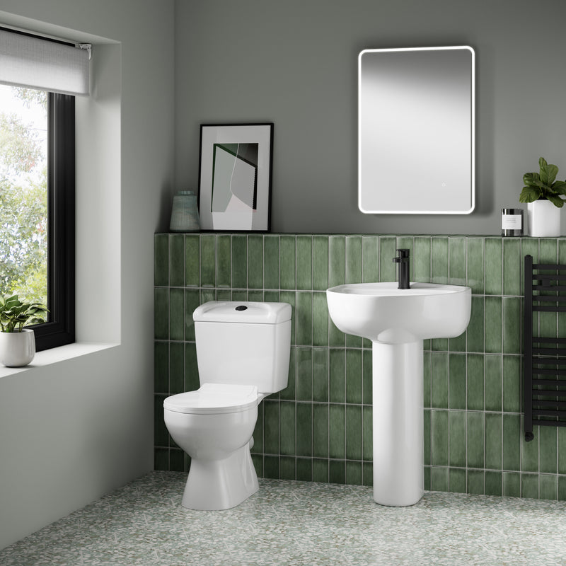 Nuie Melbourne close coupled toilet in a contemporary bathroom